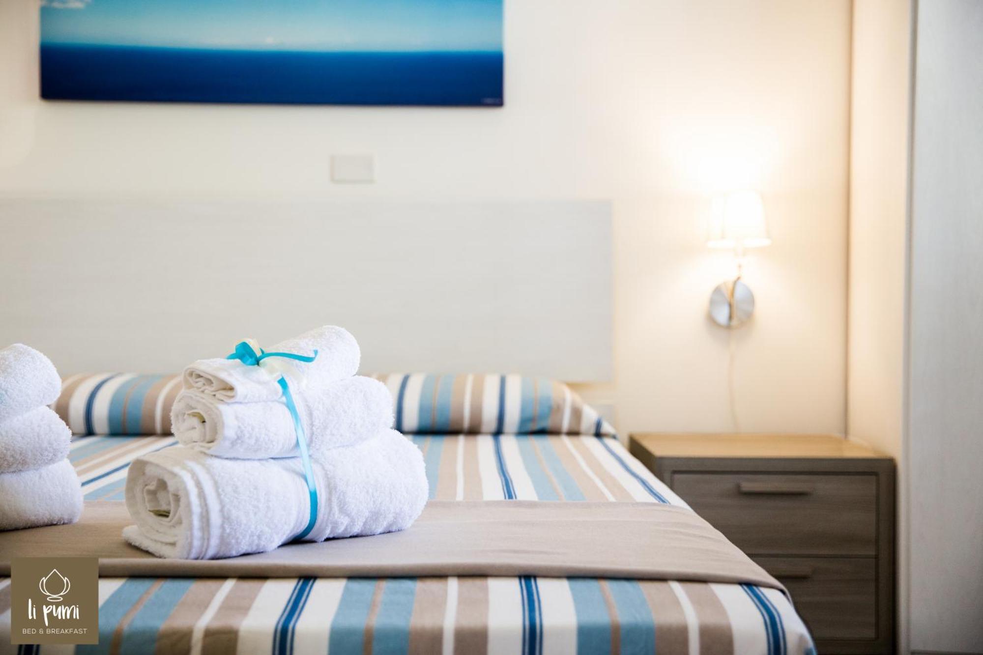 Bed and Breakfast Li Pumi Alliste Pokoj fotografie